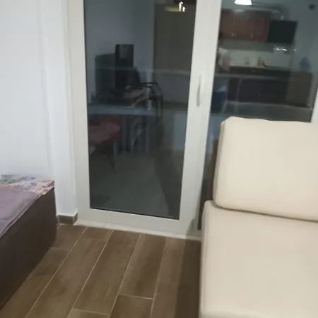 Lakeside Drilon Apartment Pogradec